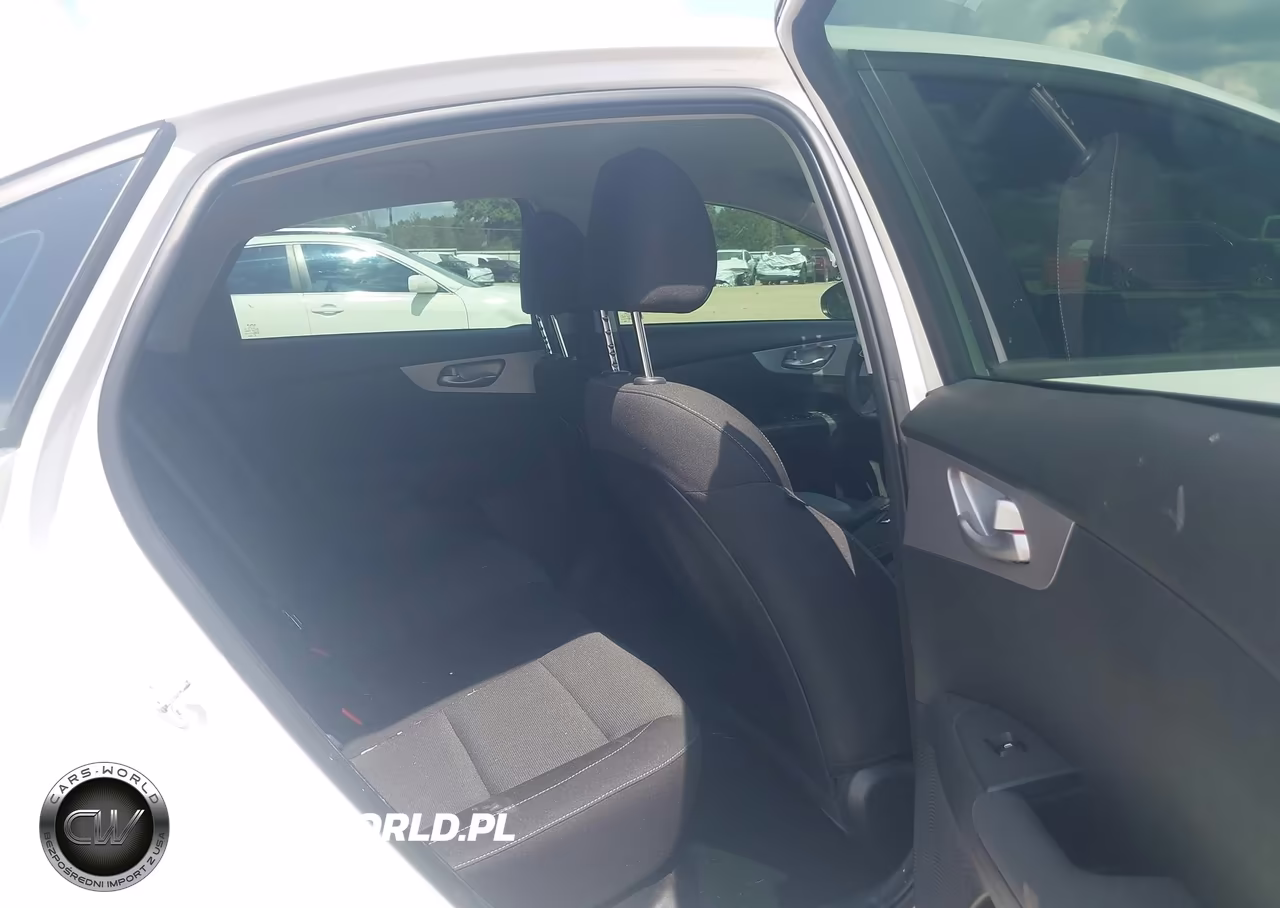 2023 Kia Forte Lxs VIN:3KPF24ADXPE688751 - 8