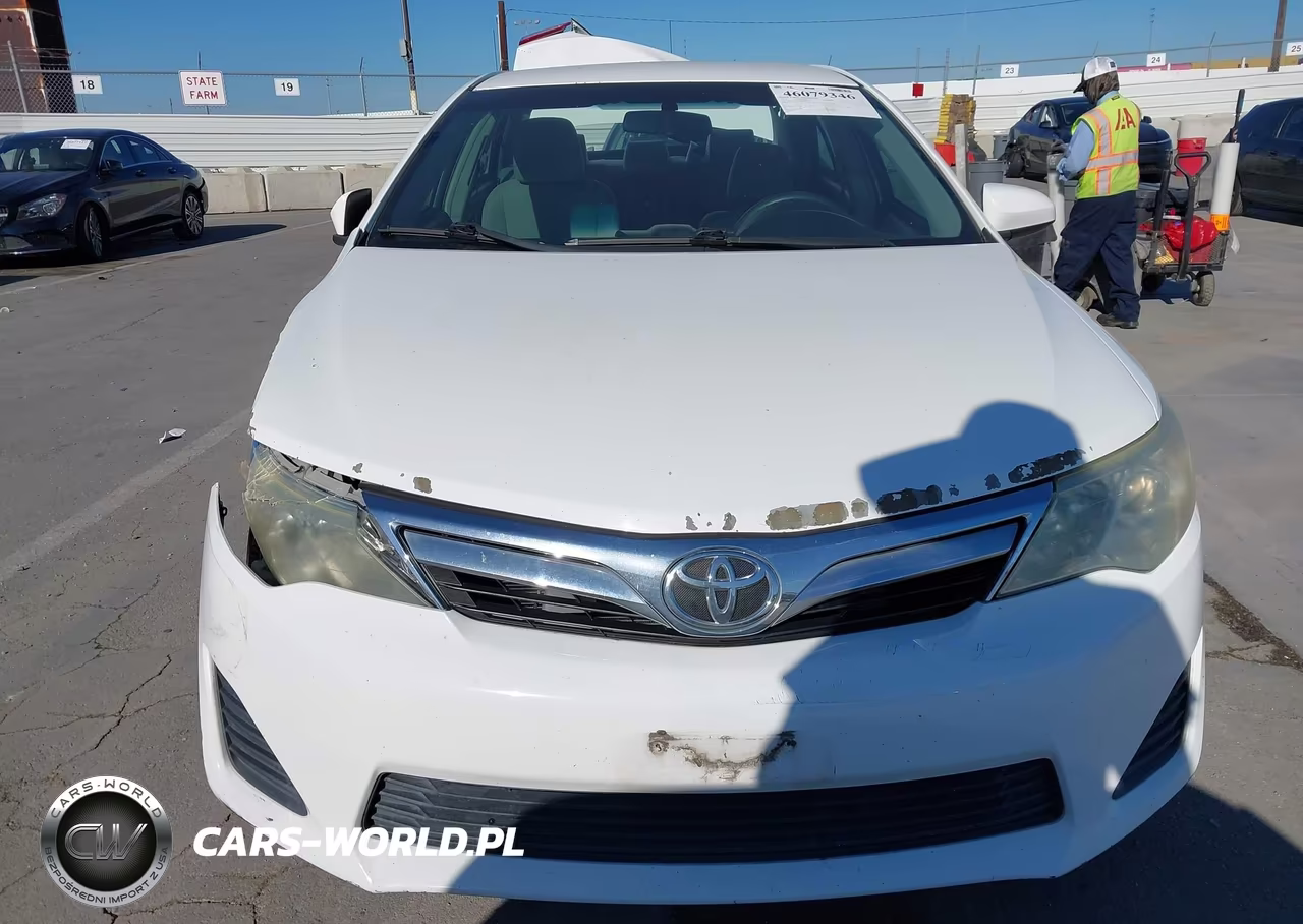 2014 Toyota Camry Le VIN:4T4BF1FKXER411395 - 13
