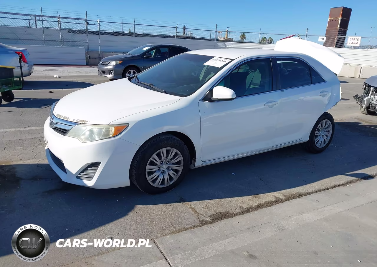 2014 Toyota Camry Le VIN:4T4BF1FKXER411395 - 2