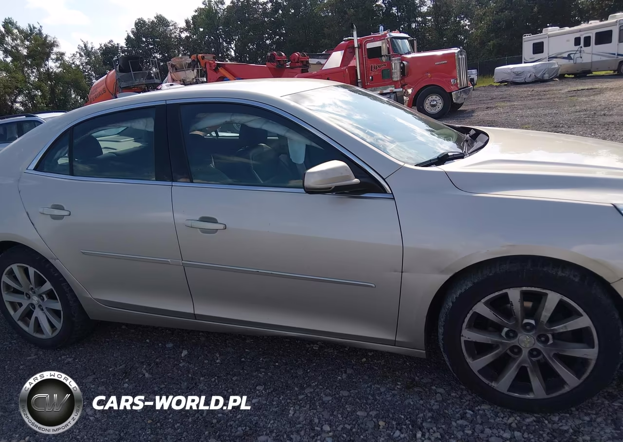 2015 Chevrolet Malibu 2Lt VIN:1G11D5SL3FF104333 - 13