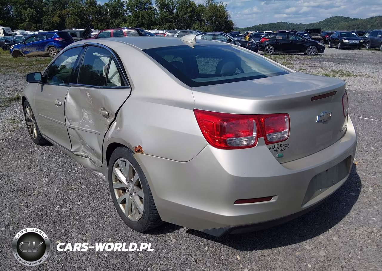 2015 Chevrolet Malibu 2Lt VIN:1G11D5SL3FF104333 - 3