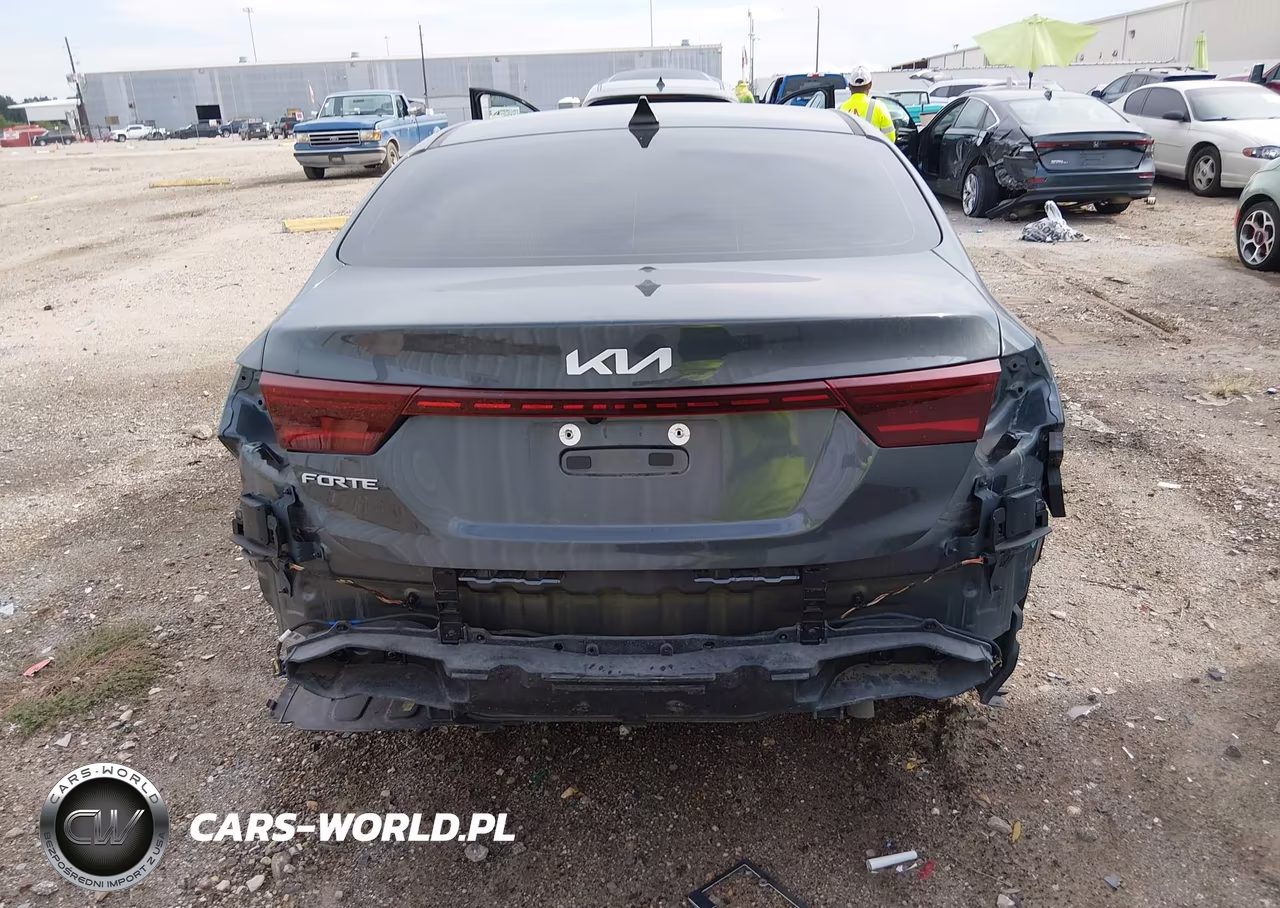 2023 Kia Forte Lxs VIN:3KPF24AD3PE512883 - 17