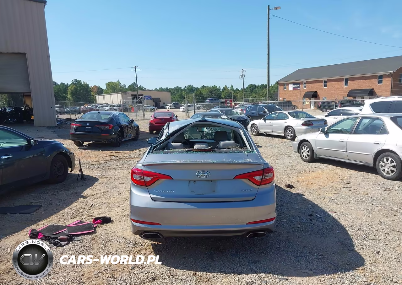 2016 Hyundai Sonata Sport VIN:5NPE34AF0GH378131 - 16