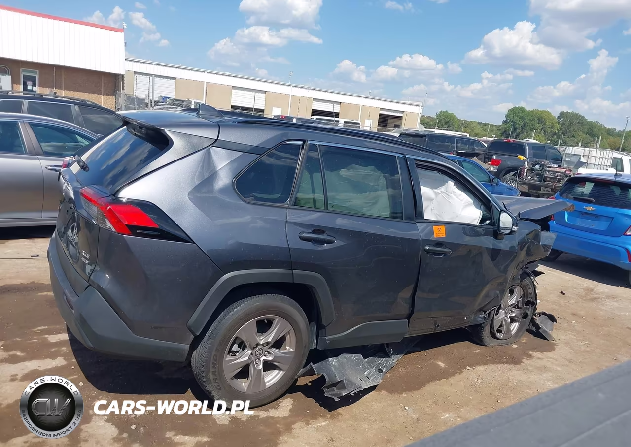 2025 Toyota Rav4 Xle VIN:2T3P1RFV5SC500609 - 12