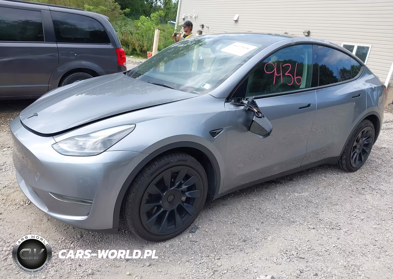 2024 Tesla Model Y Long Range Dual Motor All-Wheel Drive VIN:7SAYGDEE2RA328416 - 2