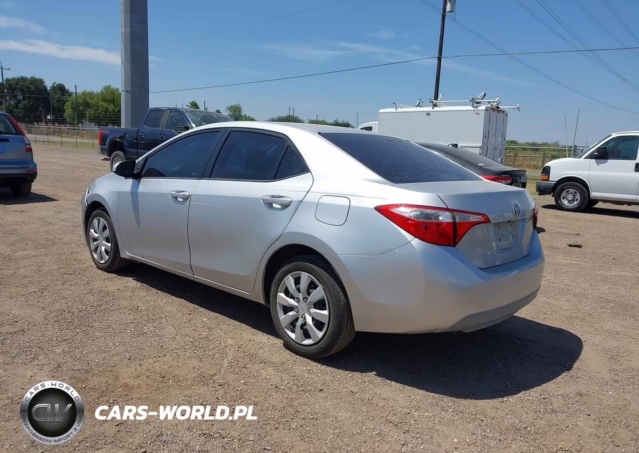 2015 Toyota Corolla Le VIN:5YFBURHE0FP189426 - 3