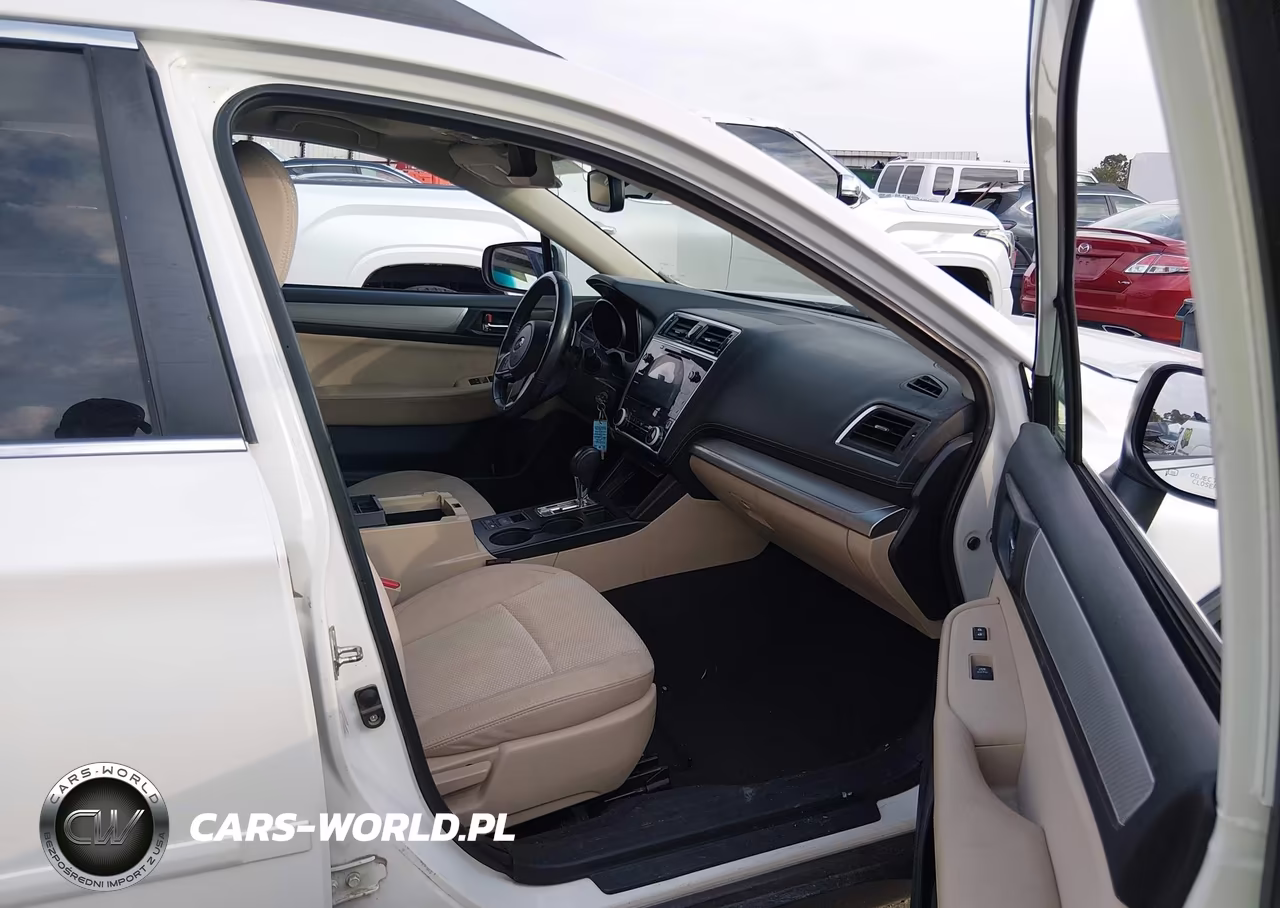 2018 Subaru Outback 2.5I Premium VIN:4S4BSADC2J3317903 - 5
