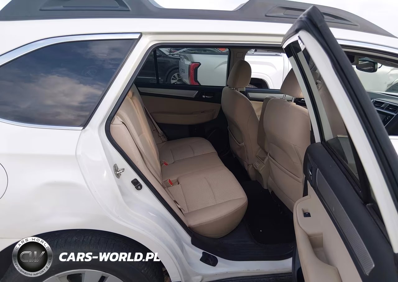2018 Subaru Outback 2.5I Premium VIN:4S4BSADC2J3317903 - 8