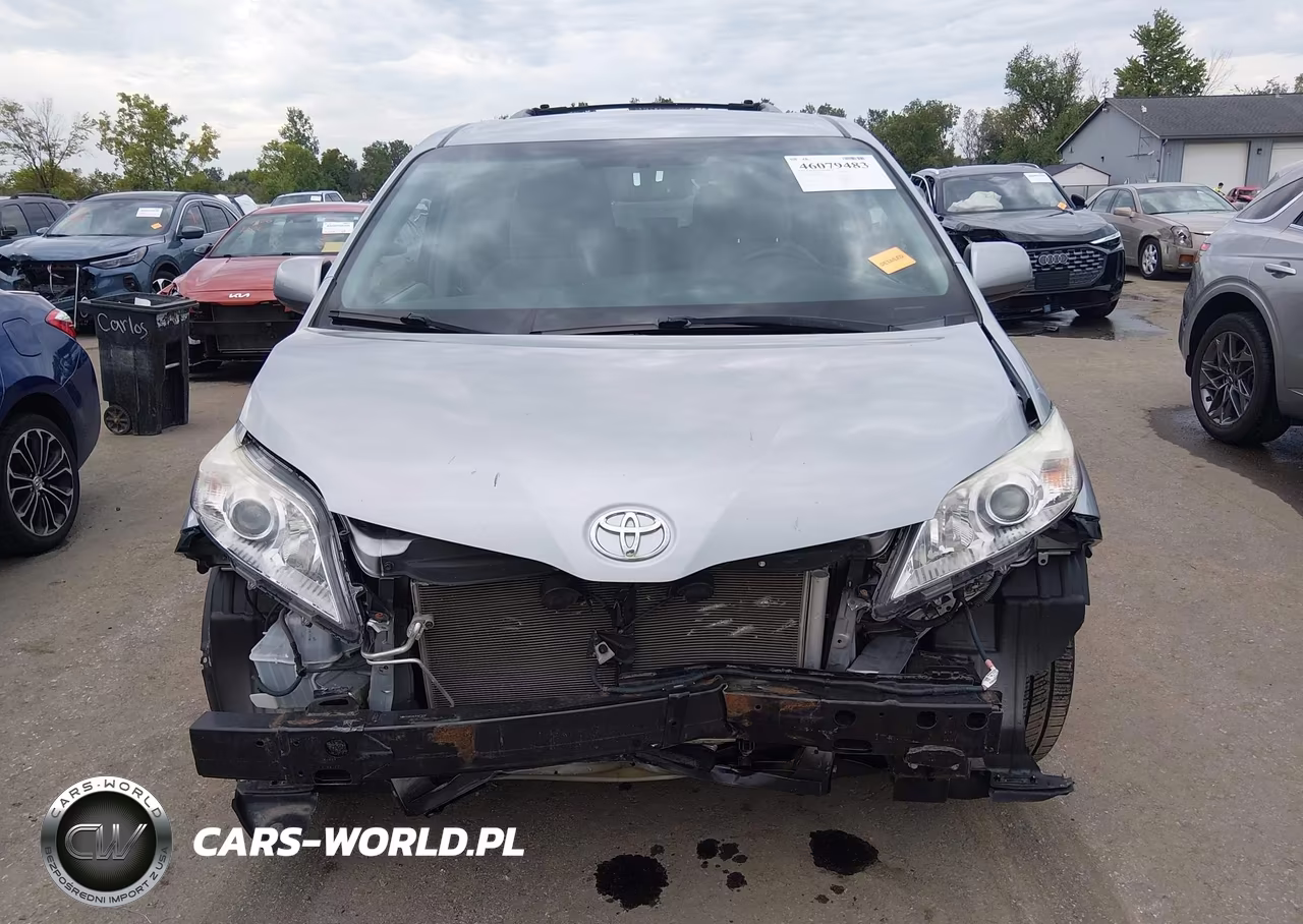 2015 Toyota Sienna Le 8 Passenger VIN:5TDKK3DC3FS671919 - 13