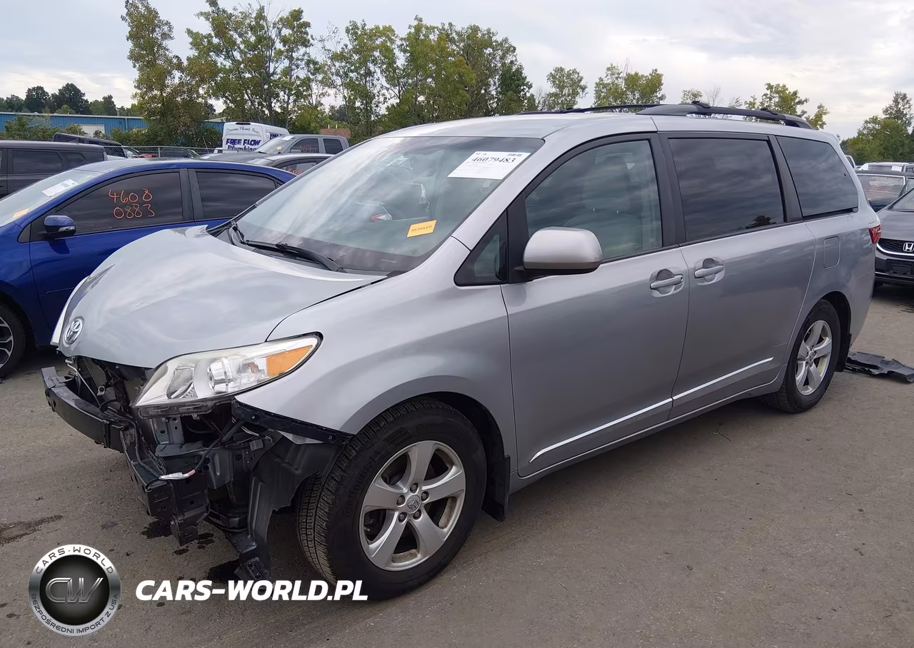 2015 Toyota Sienna Le 8 Passenger VIN:5TDKK3DC3FS671919 - 2