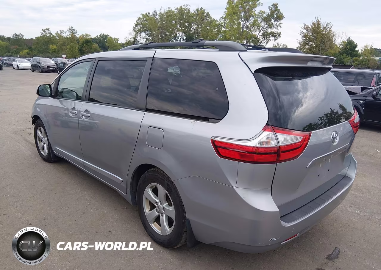2015 Toyota Sienna Le 8 Passenger VIN:5TDKK3DC3FS671919 - 3