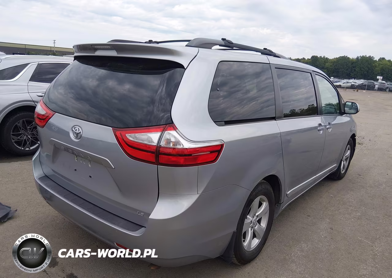 2015 Toyota Sienna Le 8 Passenger VIN:5TDKK3DC3FS671919 - 4