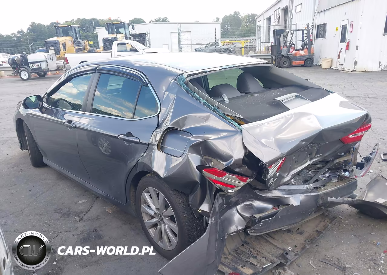 2018 Toyota Camry Le VIN:4T1B11HK1JU531943 - 14
