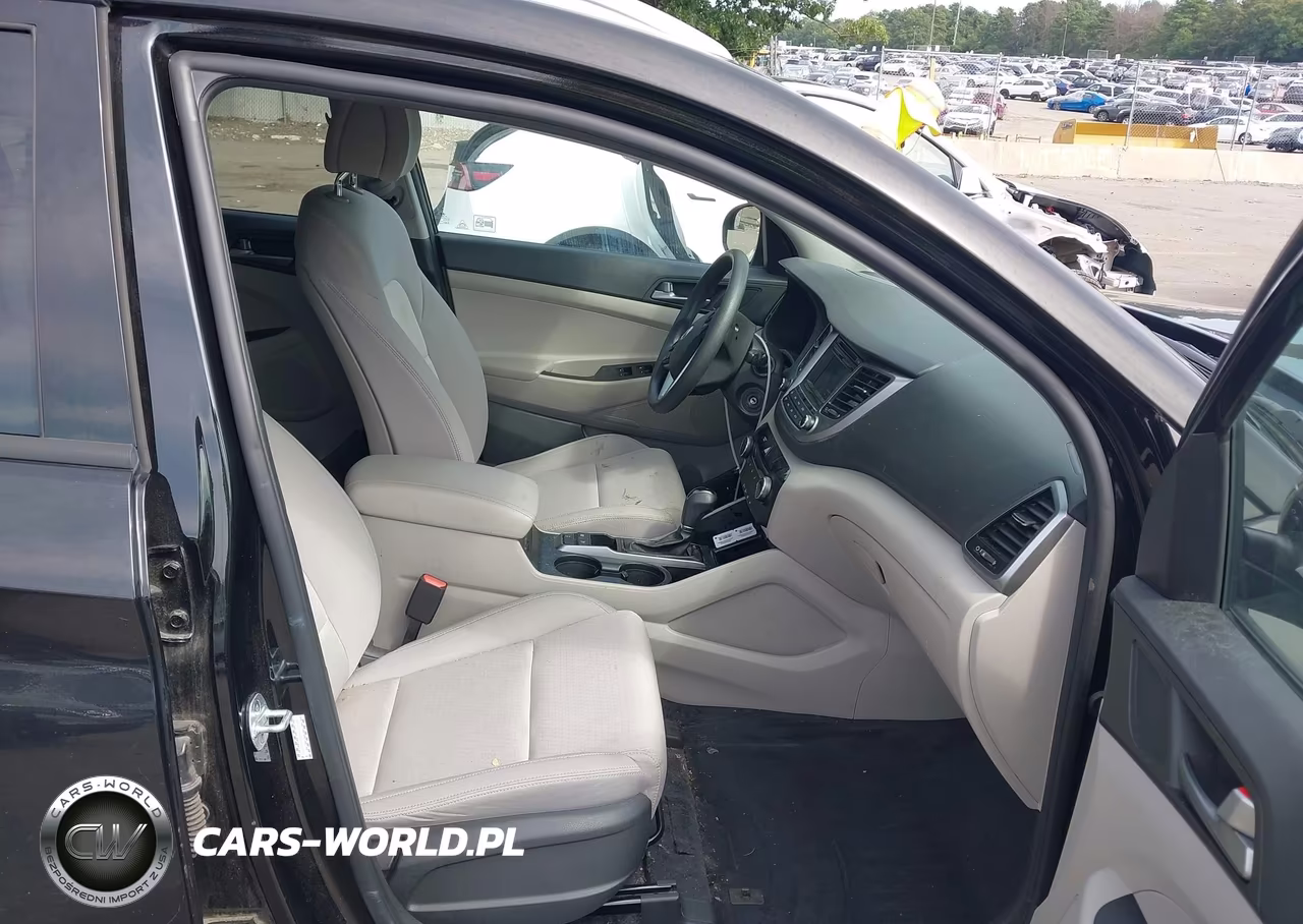 2017 Hyundai Tucson Se VIN:KM8J3CA45HU446692 - 5