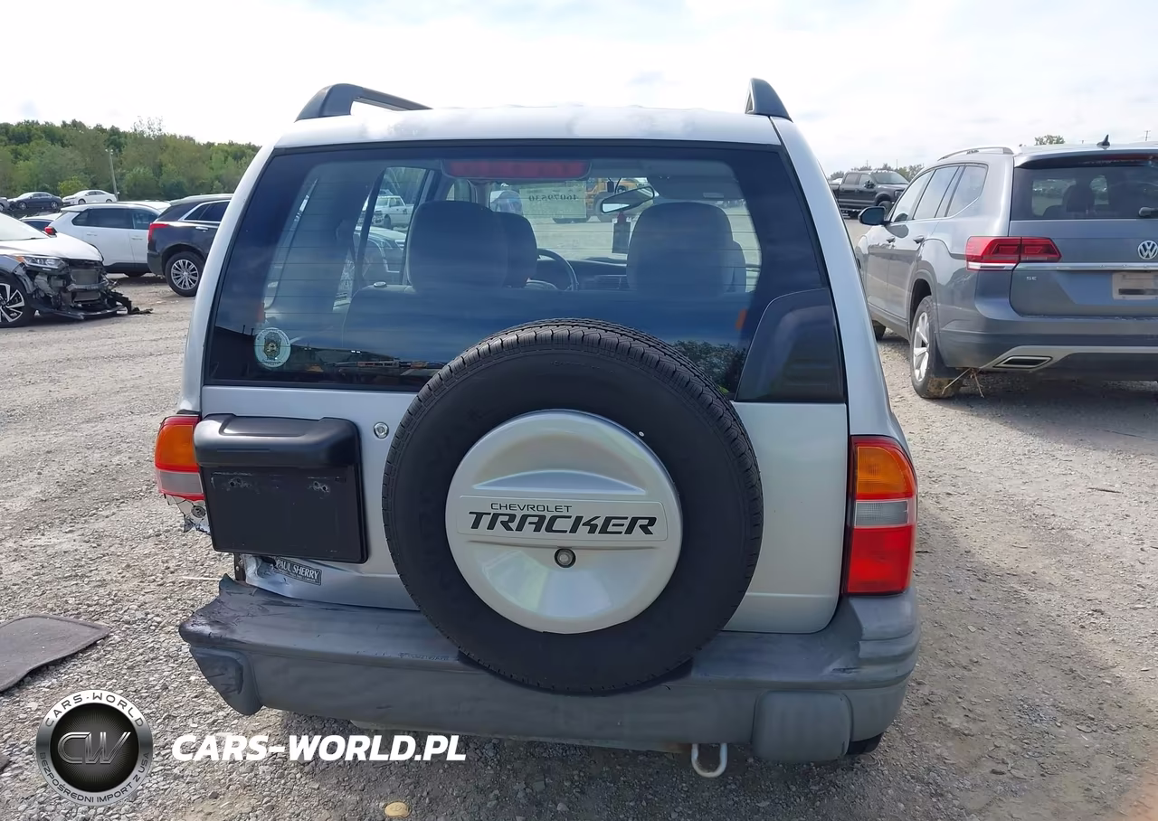 1999 Chevrolet Tracker VIN:2CNBJ13CXX6919826 - 16