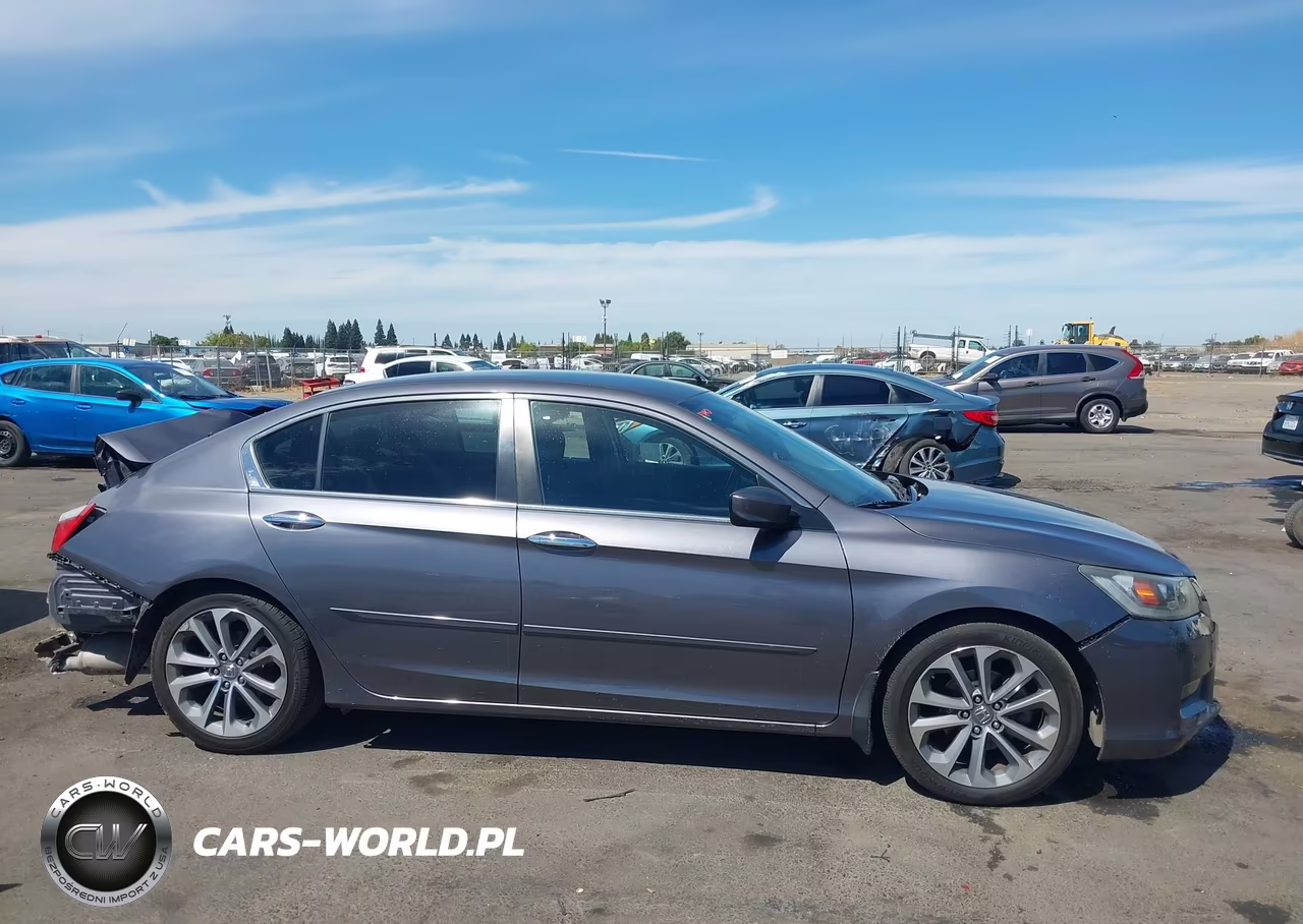 2015 Honda Accord Sport VIN:1HGCR2E59FA237786 - 13