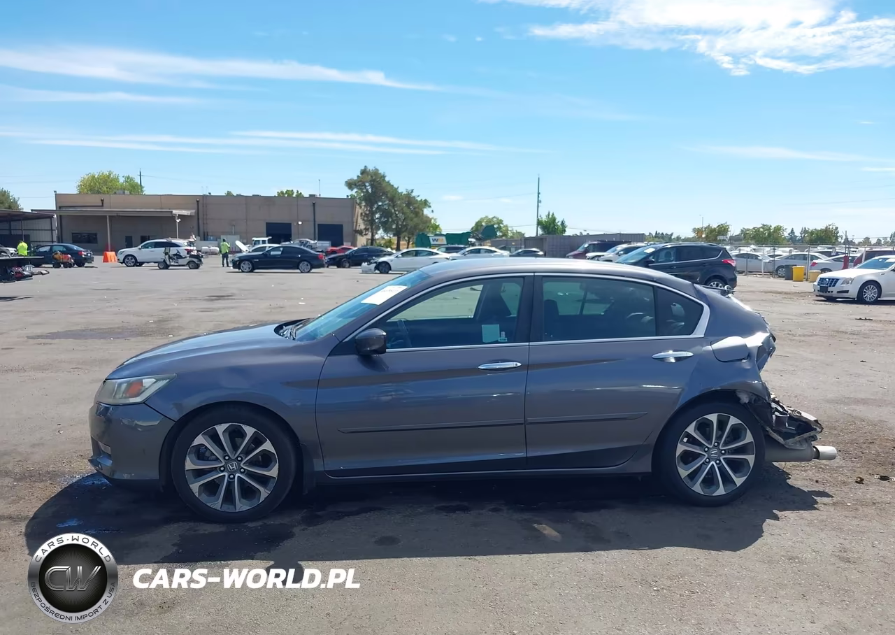 2015 Honda Accord Sport VIN:1HGCR2E59FA237786 - 14