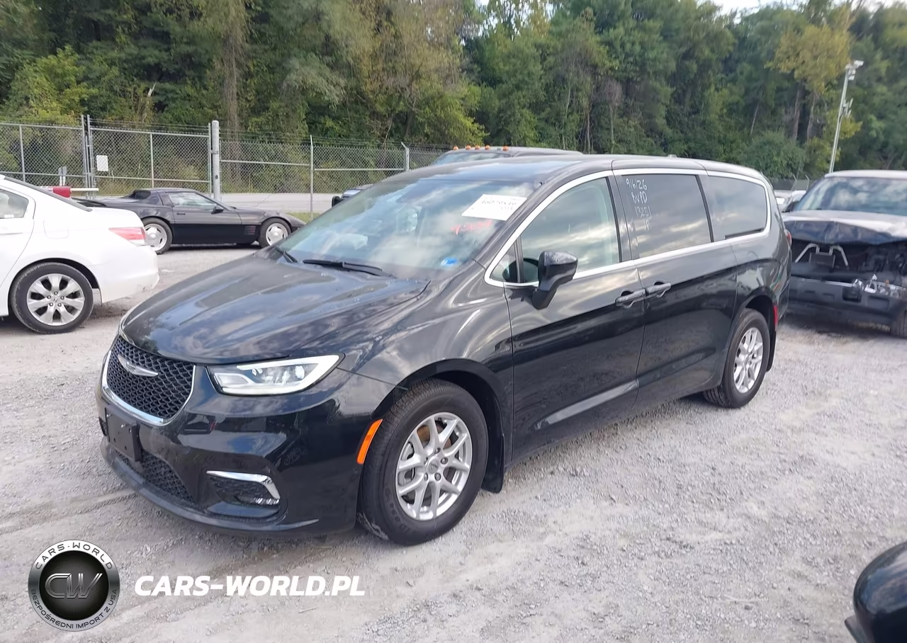 2023 Chrysler Pacifica Touring L VIN:2C4RC1BG9PR505419 - 2