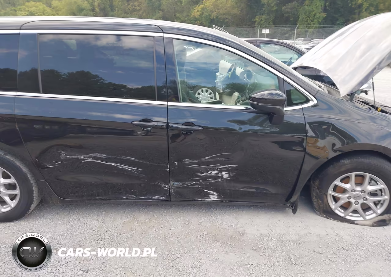 2023 Chrysler Pacifica Touring L VIN:2C4RC1BG9PR505419 - 6
