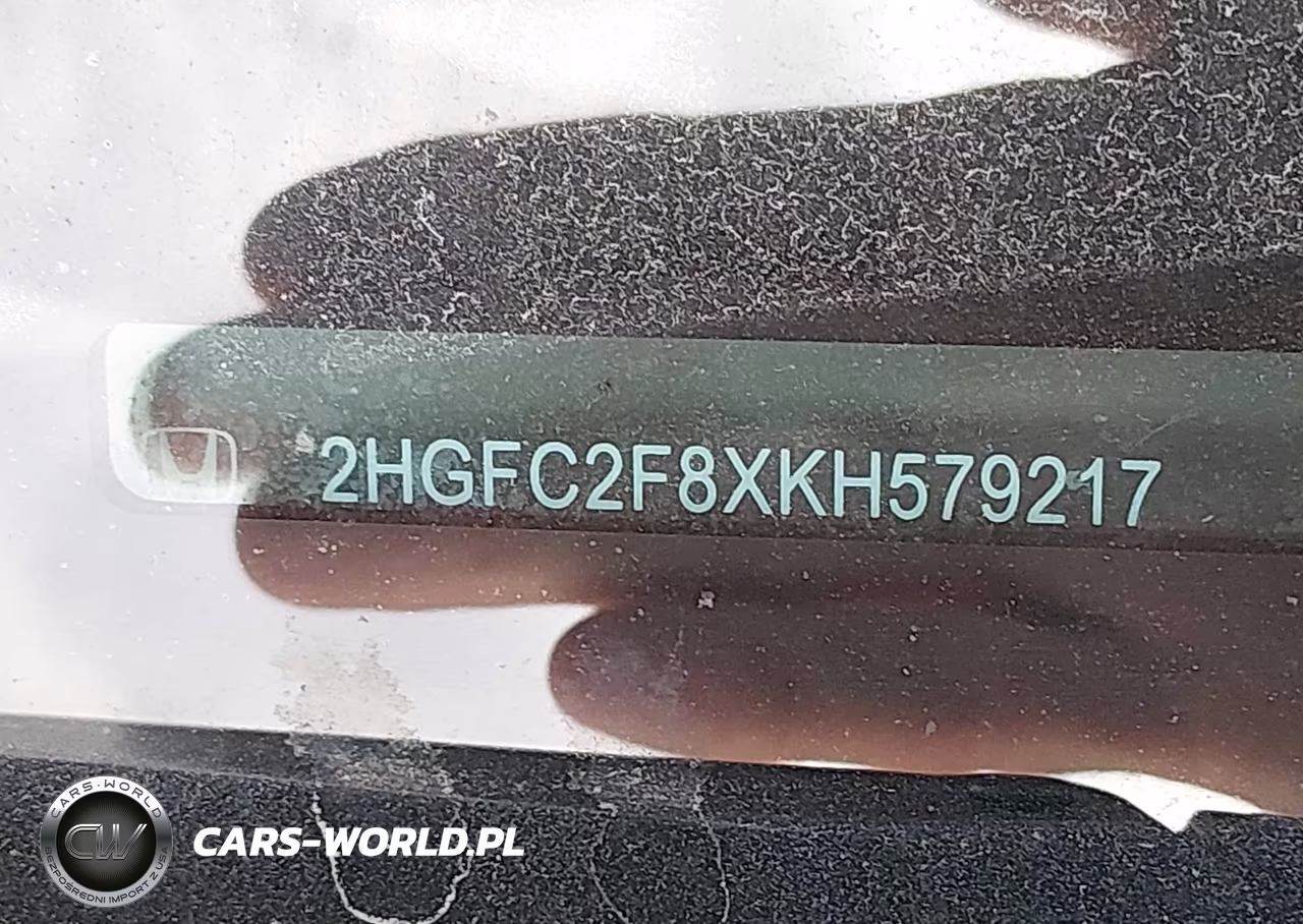 2019 Honda Civic Sport VIN:2HGFC2F8XKH579217 - 9