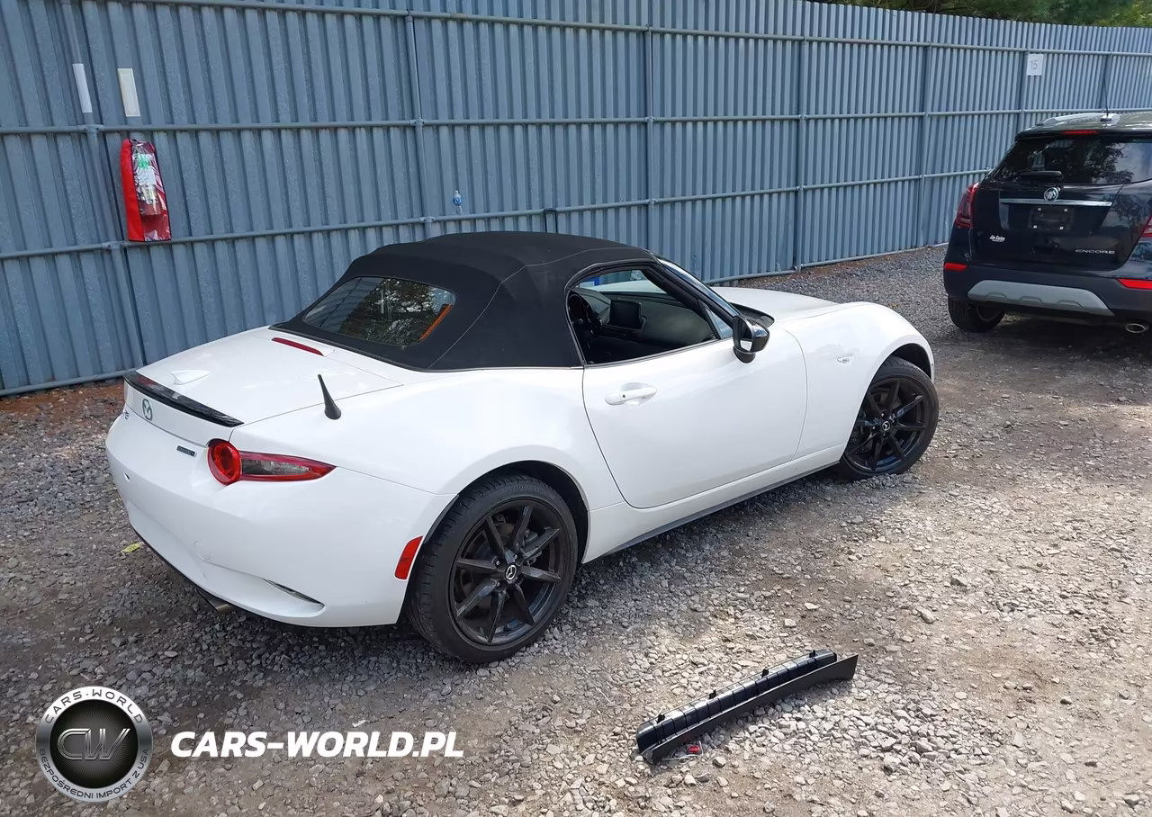 2021 Mazda Mx-5 Miata Club VIN:JM1NDAC76M0455336 - 4