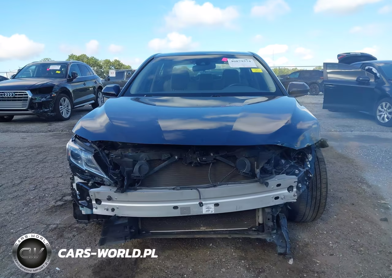 2018 Toyota Camry Le VIN:JTNB11HK2J3027925 - 12