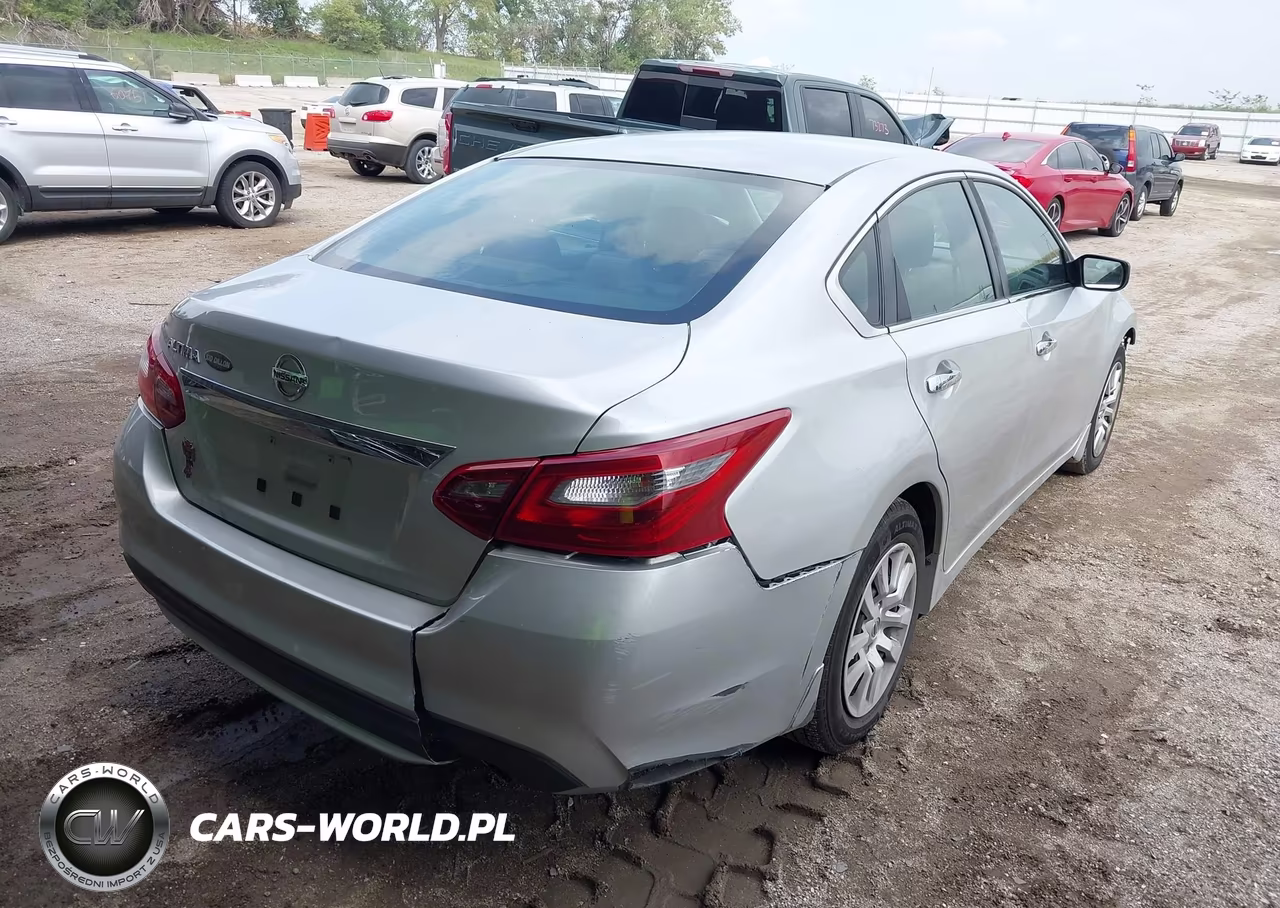 2018 Nissan Altima 2.5 S VIN:1N4AL3AP7JC258742 - 4