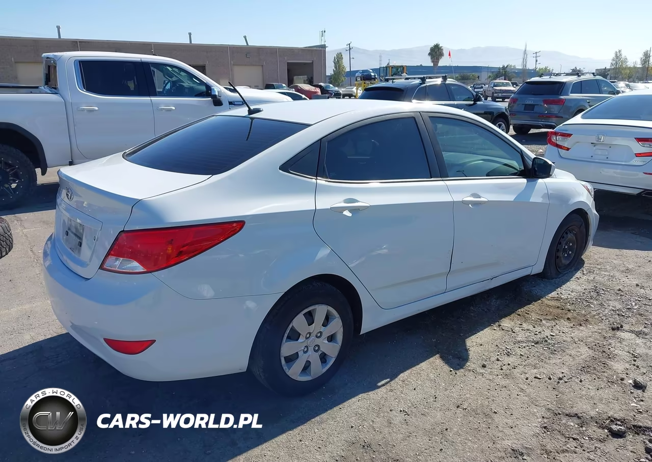 2017 Hyundai Accent Se VIN:KMHCT4AE6HU371153 - 4