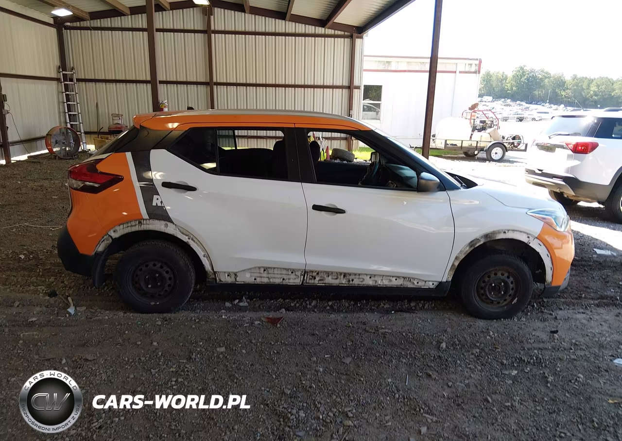 2019 Nissan Kicks S VIN:3N1CP5CU9KL504589 - 13