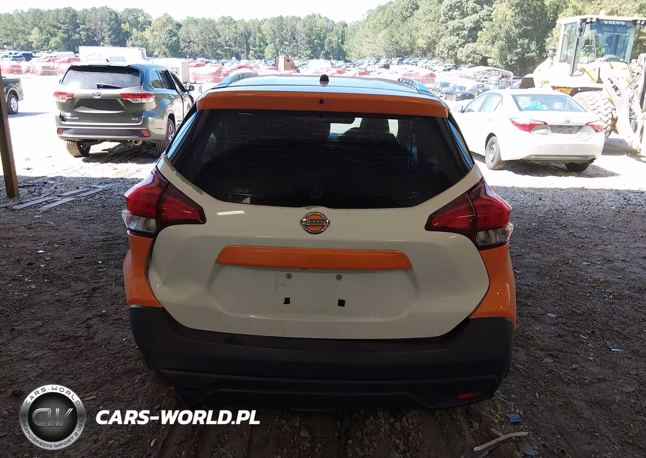 2019 Nissan Kicks S VIN:3N1CP5CU9KL504589 - 16