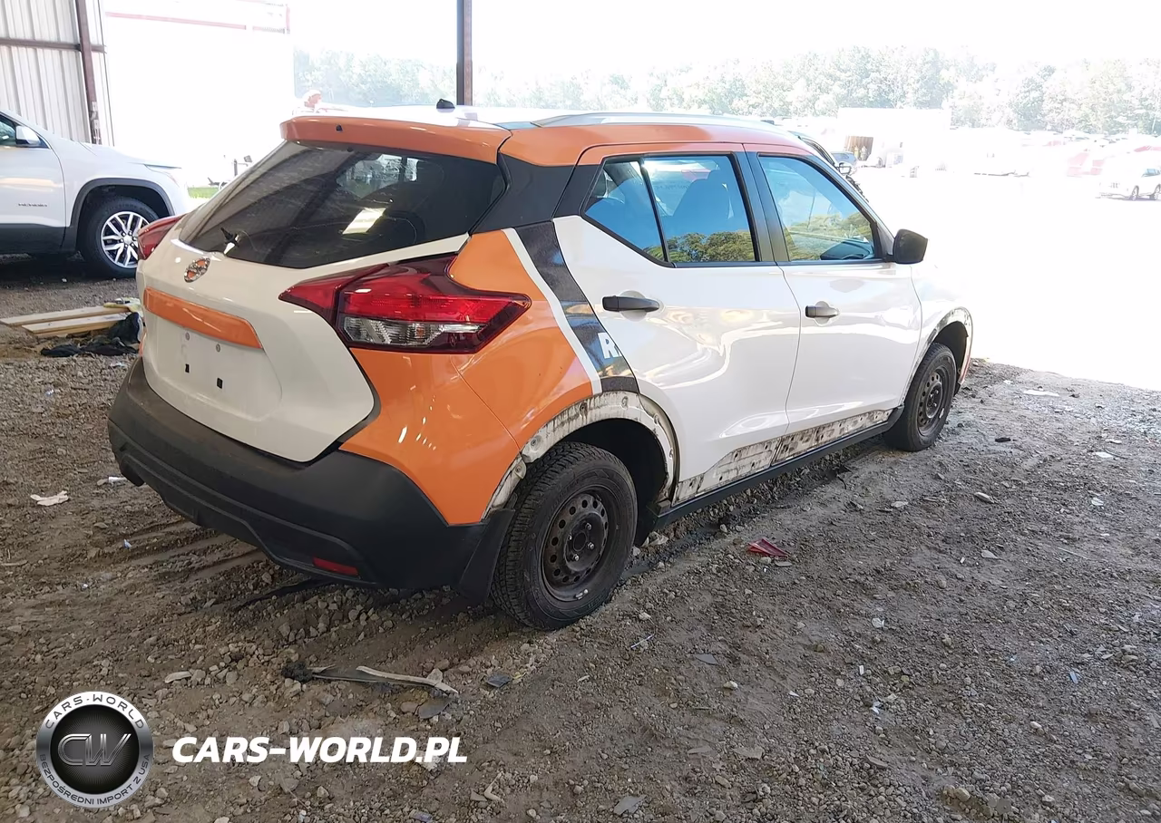 2019 Nissan Kicks S VIN:3N1CP5CU9KL504589 - 4