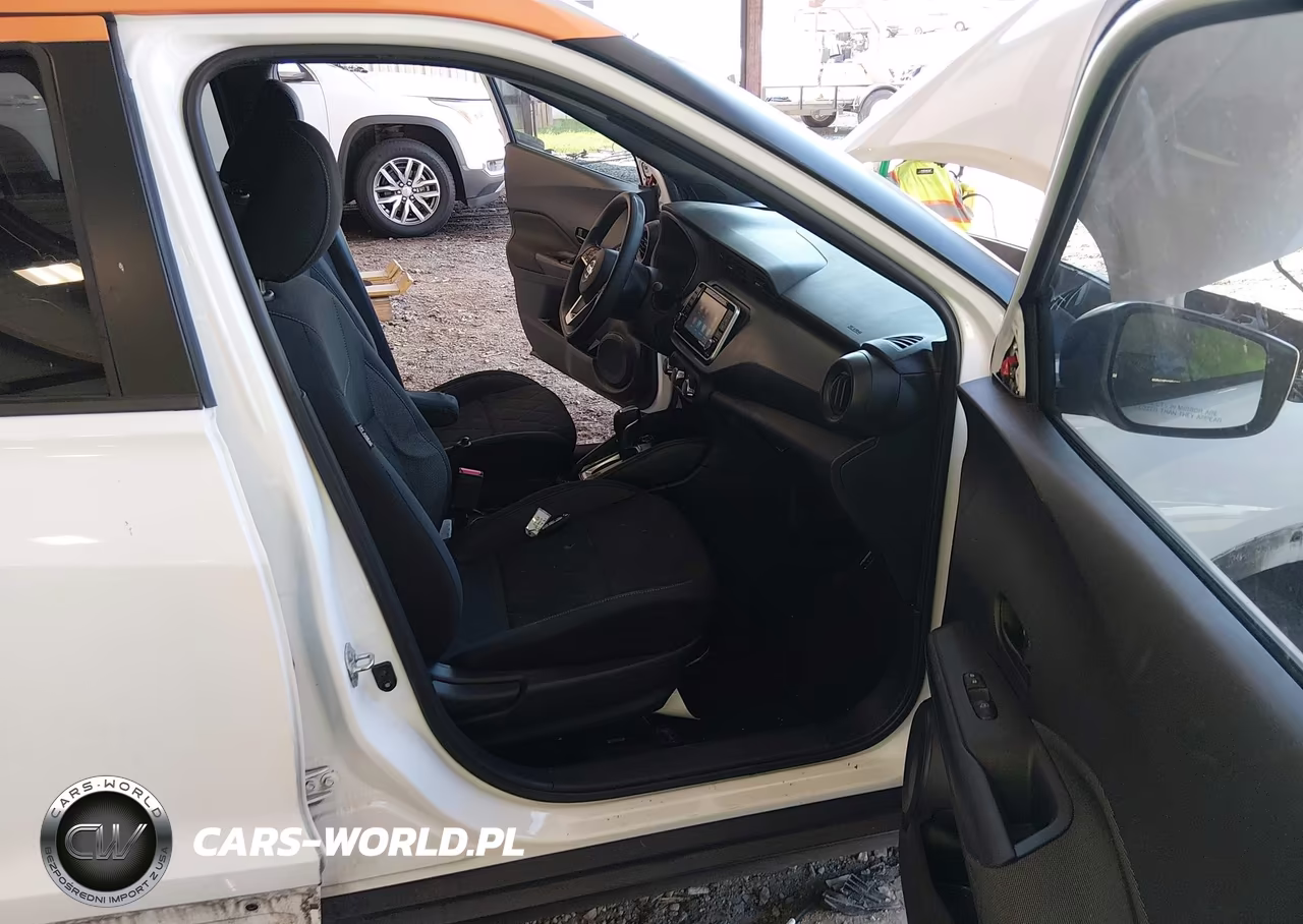 2019 Nissan Kicks S VIN:3N1CP5CU9KL504589 - 5