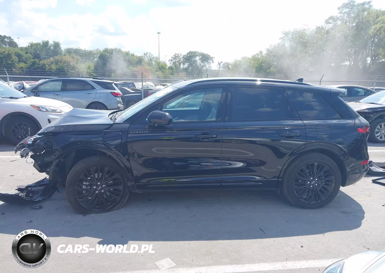 2025 Lincoln Corsair Grand Touring VIN:5LMTJ5DZ2SUL21655 - 14
