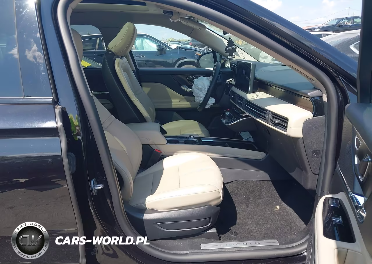 2025 Lincoln Corsair Grand Touring VIN:5LMTJ5DZ2SUL21655 - 5