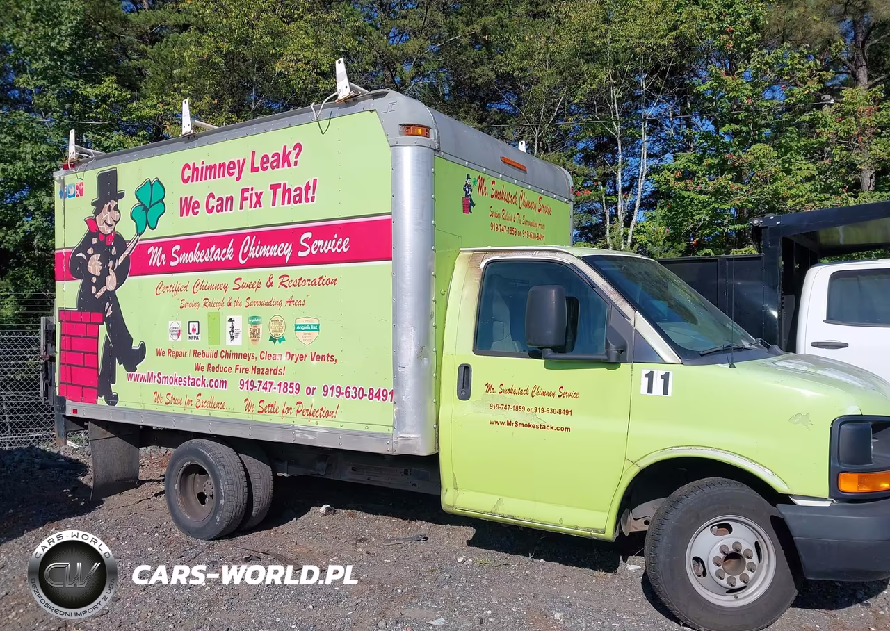 2012 Chevrolet Express Cutaway Work Van VIN:1GB0G2CA2C1129453 - 13