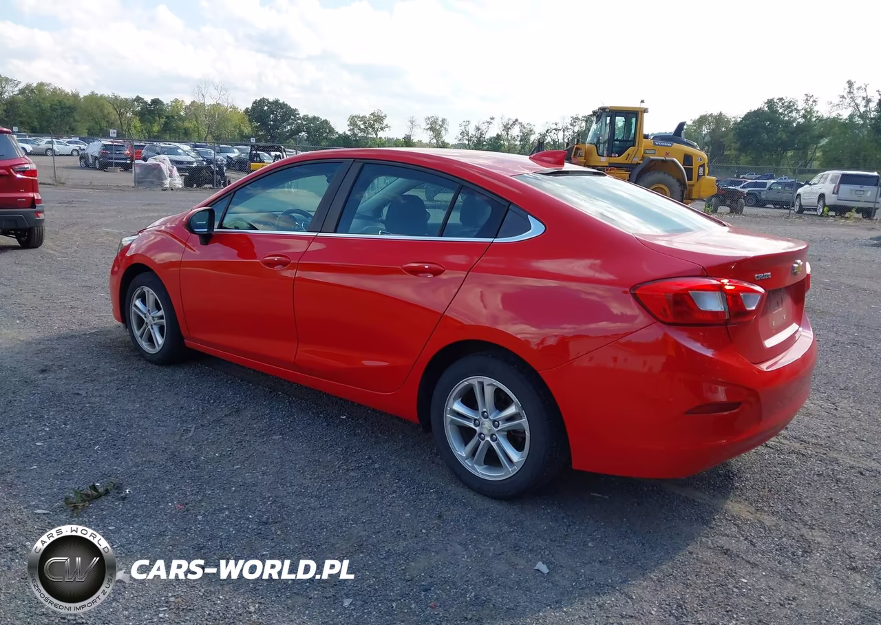 2018 Chevrolet Cruze Lt Auto VIN:1G1BE5SM1J7160817 - 3