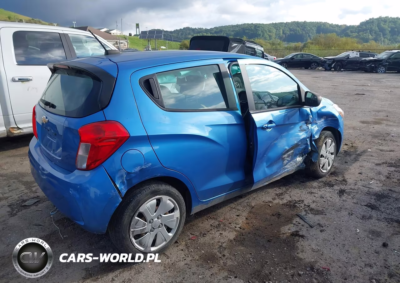 2017 Chevrolet Spark Ls Cvt VIN:KL8CB6SA7HC811281 - 4