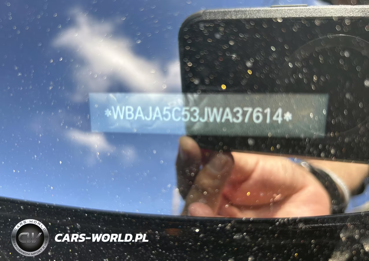 2018 BMW 530I VIN:WBAJA5C53JWA37614 - 16