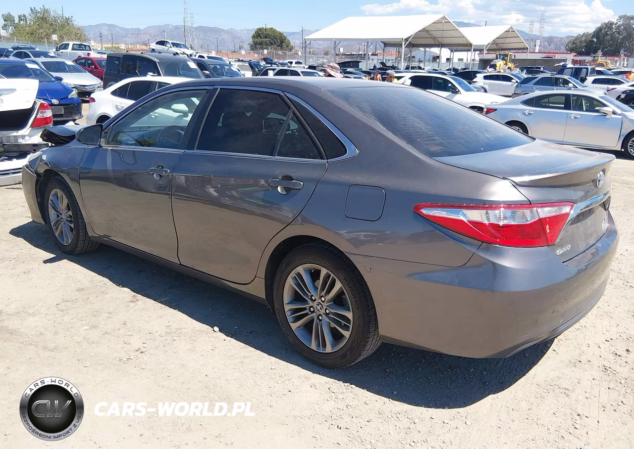 2015 Toyota Camry Se VIN:4T1BF1FK3FU114450 - 3