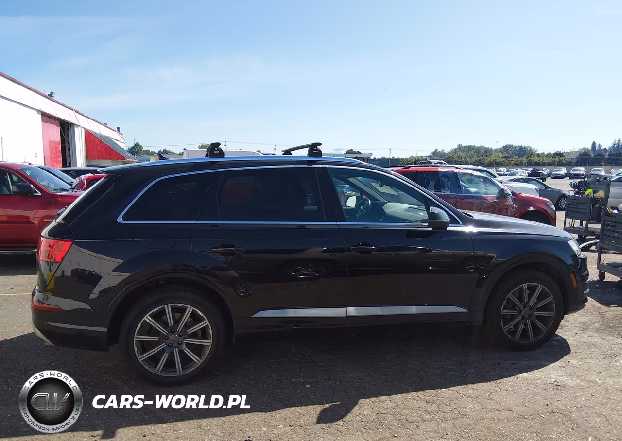 2017 Audi Q7 3.0T Premium VIN:WA1LAAF75HD052601 - 13