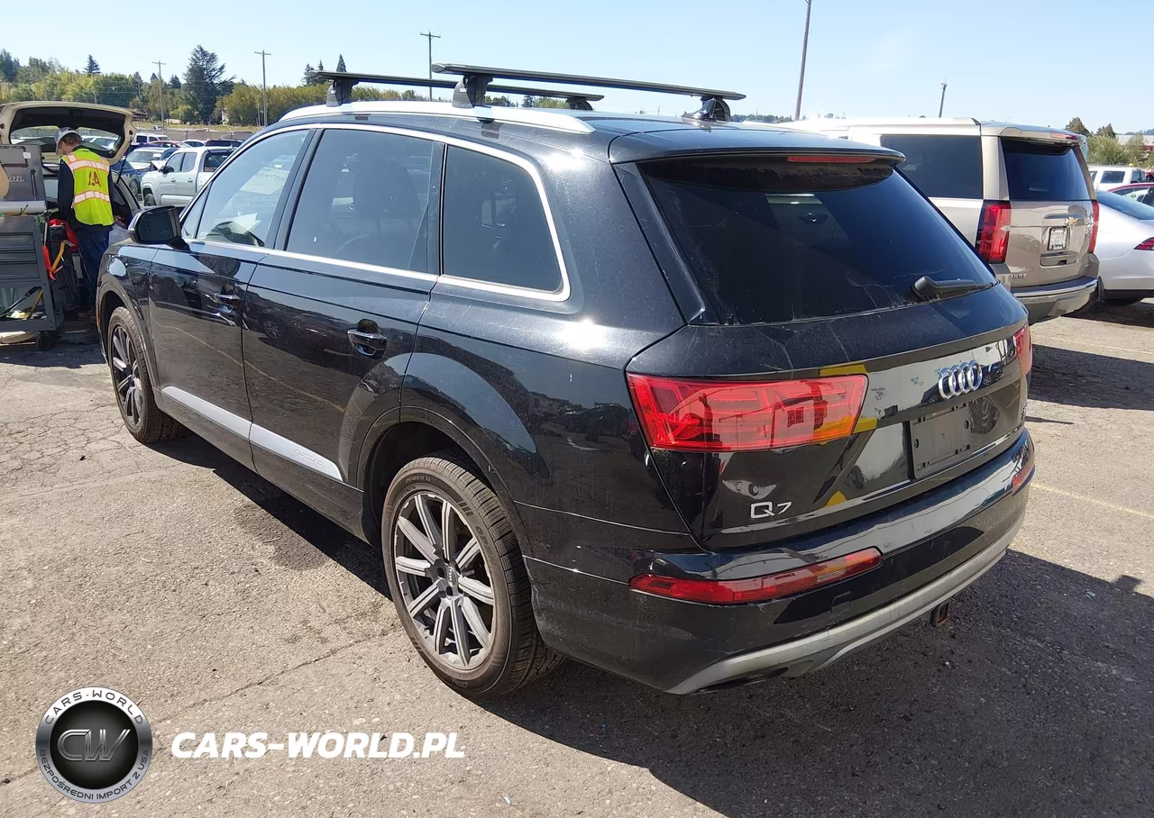 2017 Audi Q7 3.0T Premium VIN:WA1LAAF75HD052601 - 3