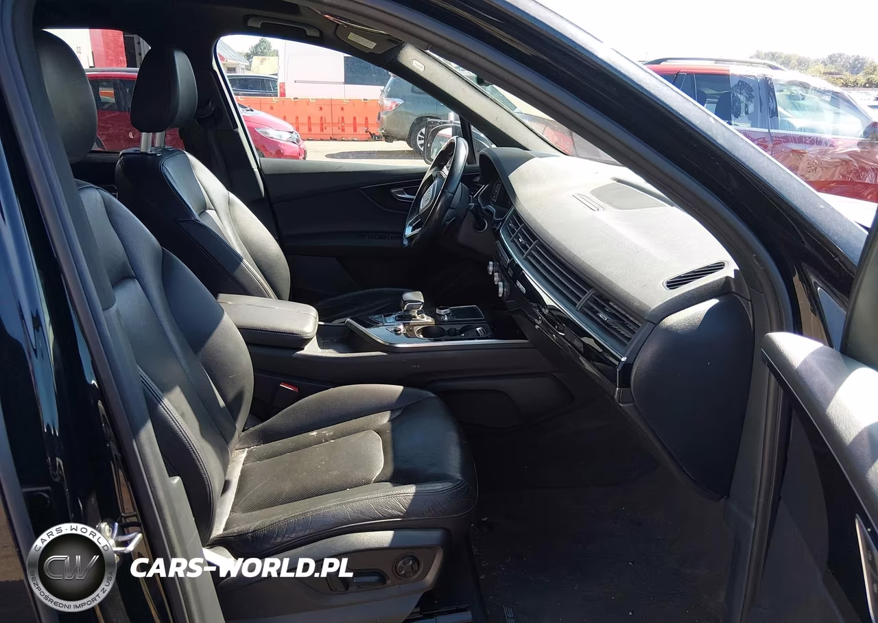 2017 Audi Q7 3.0T Premium VIN:WA1LAAF75HD052601 - 5
