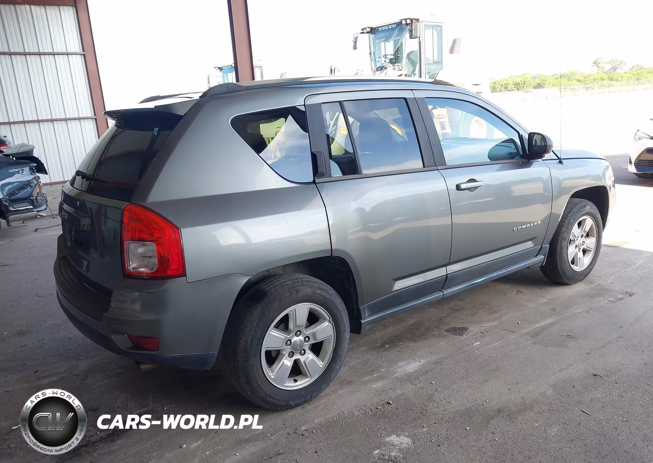 2013 Jeep Compass Sport VIN:1C4NJCBAXDD245882 - 4