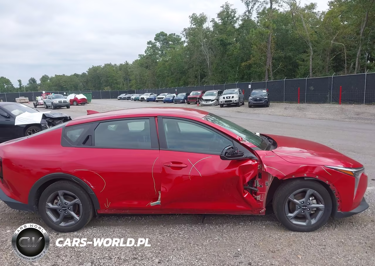 2025 Kia K4 Lxs VIN:3KPFT4DEXSE102270 - 14