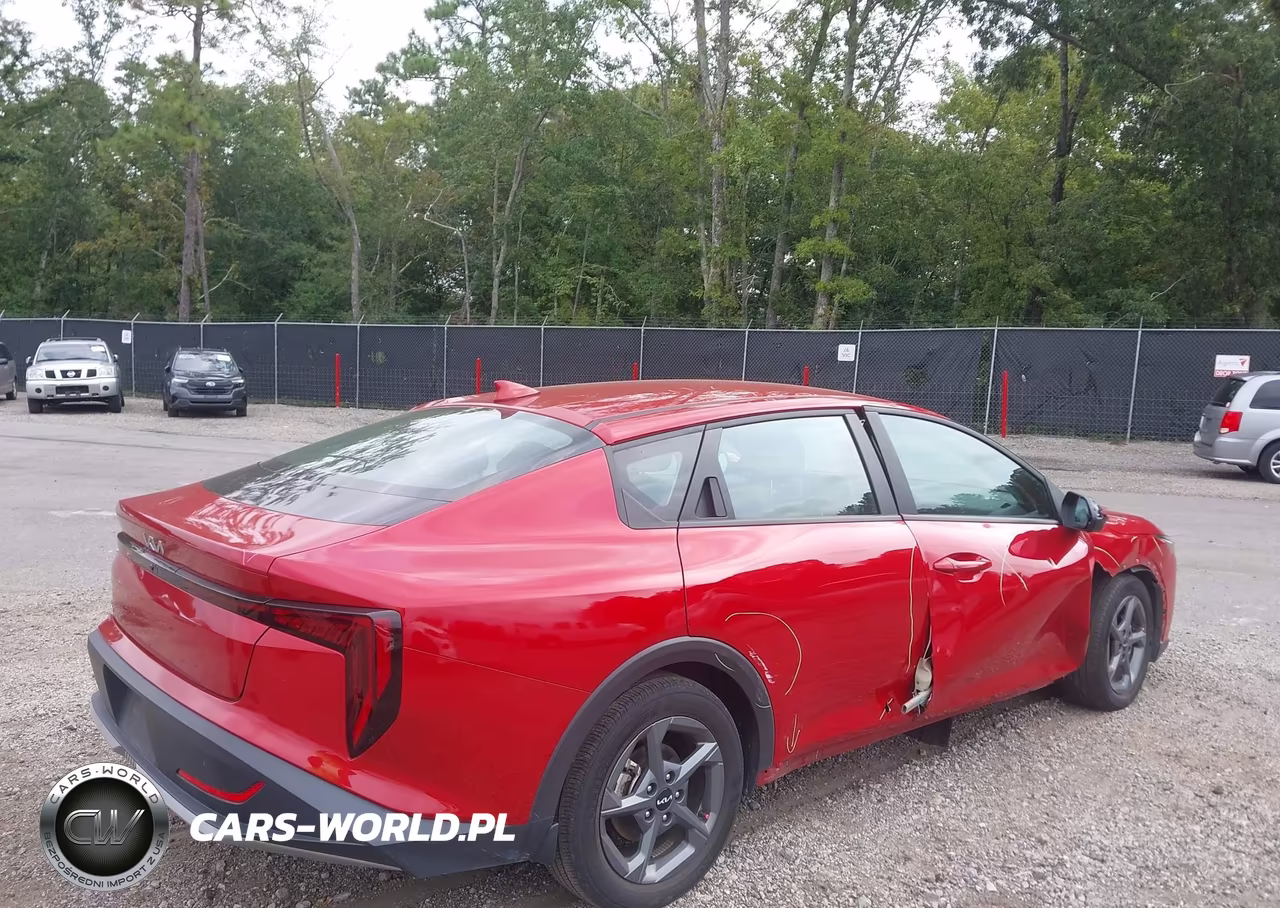 2025 Kia K4 Lxs VIN:3KPFT4DEXSE102270 - 4