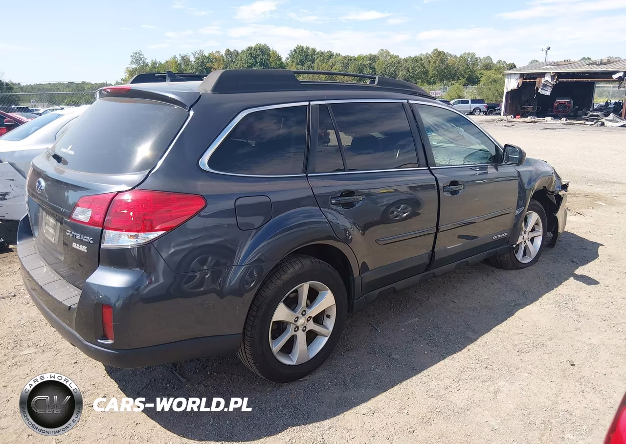 2013 Subaru Outback 2.5I Limited VIN:4S4BRBKC3D3307924 - 4