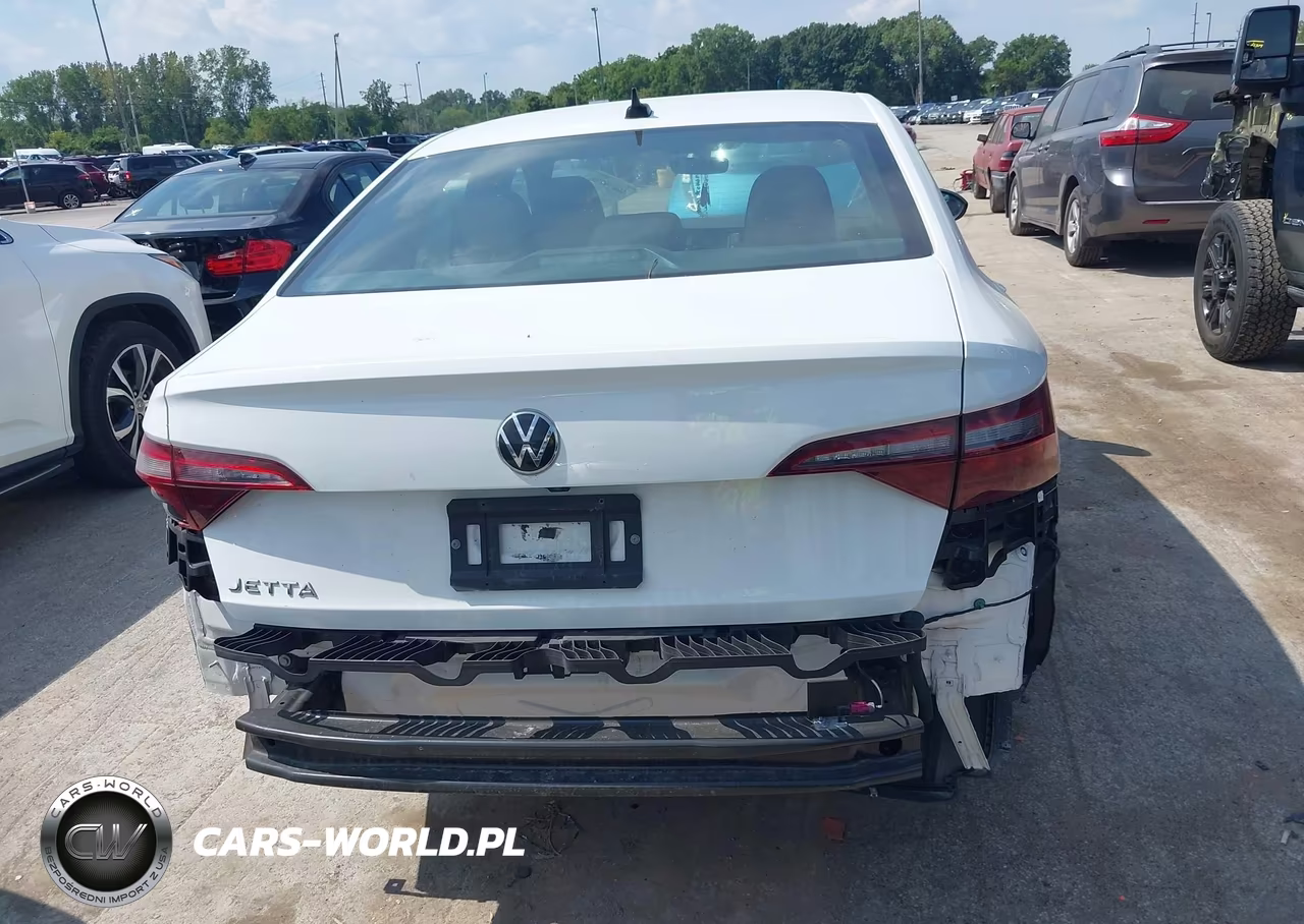 2023 Volkswagen Jetta 1.5T Sport VIN:3VWBM7BU6PM040366 - 17