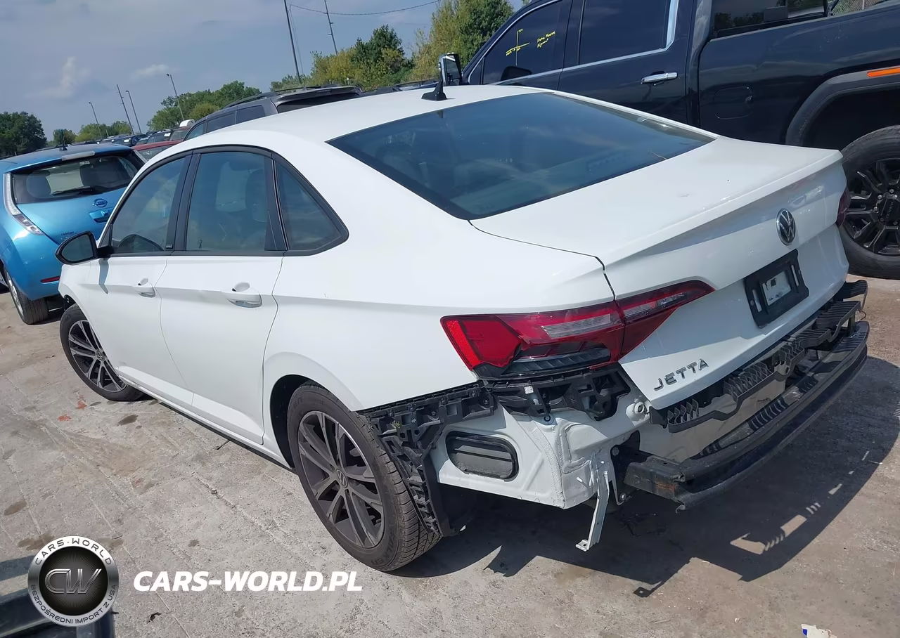 2023 Volkswagen Jetta 1.5T Sport VIN:3VWBM7BU6PM040366 - 3