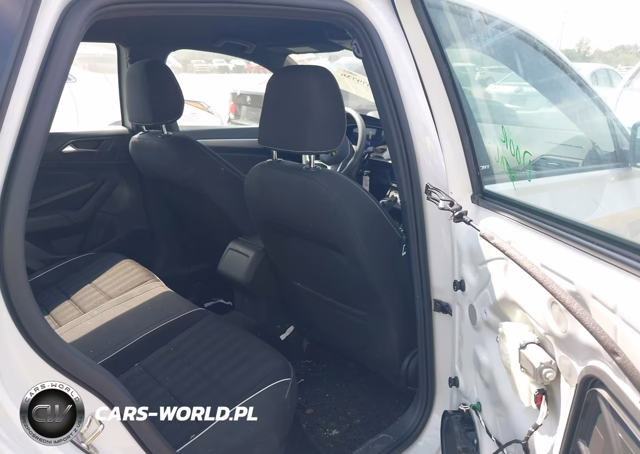 2023 Volkswagen Jetta 1.5T Sport VIN:3VWBM7BU6PM040366 - 8