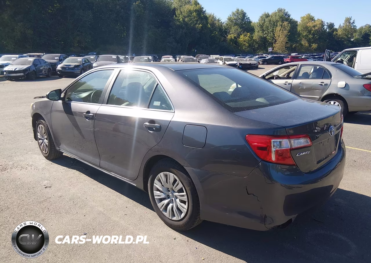 2012 Toyota Camry Le VIN:4T4BF1FK7CR179190 - 3